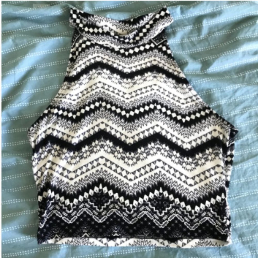 ABSTRACT PRINT CROP TOP
